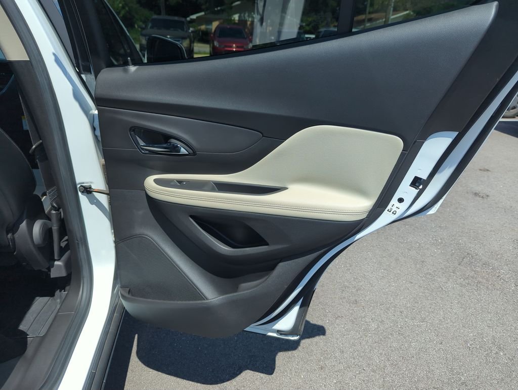 Used 2019 White Buick Sport Touring image 30