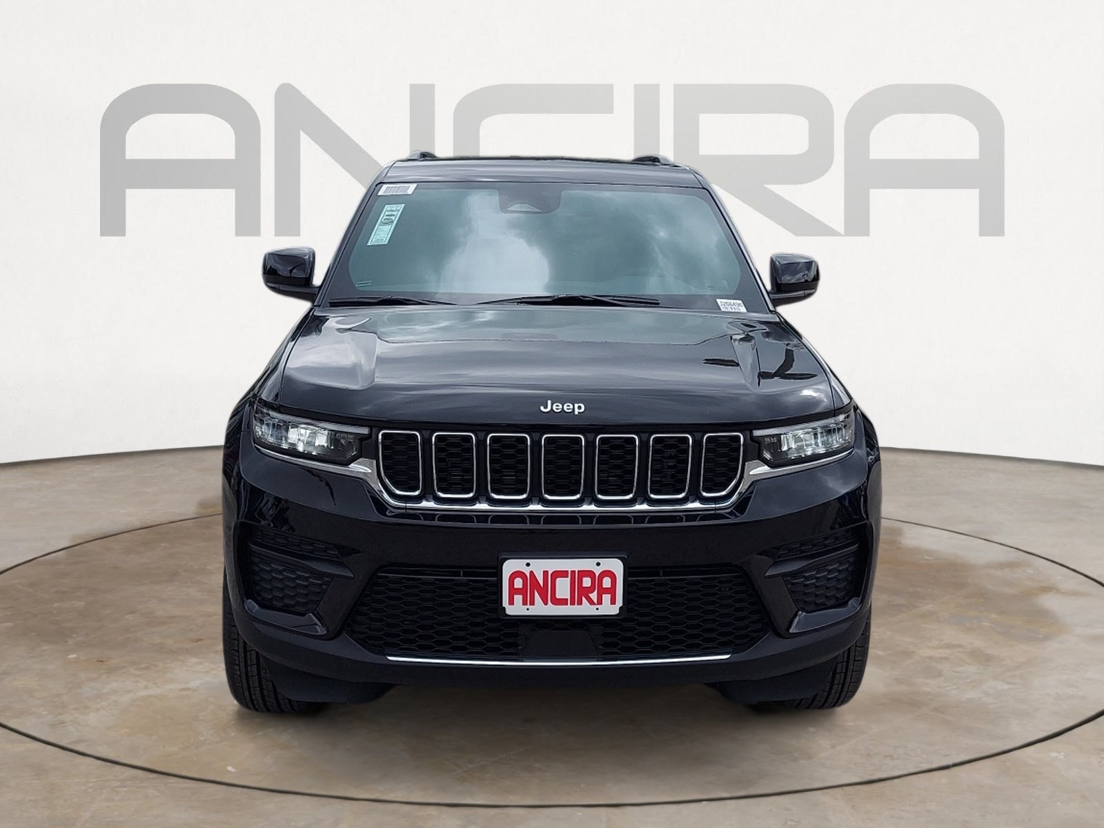 New 2026 Diamond Black Crystal Pearlcoat Jeep Laredo image 5
