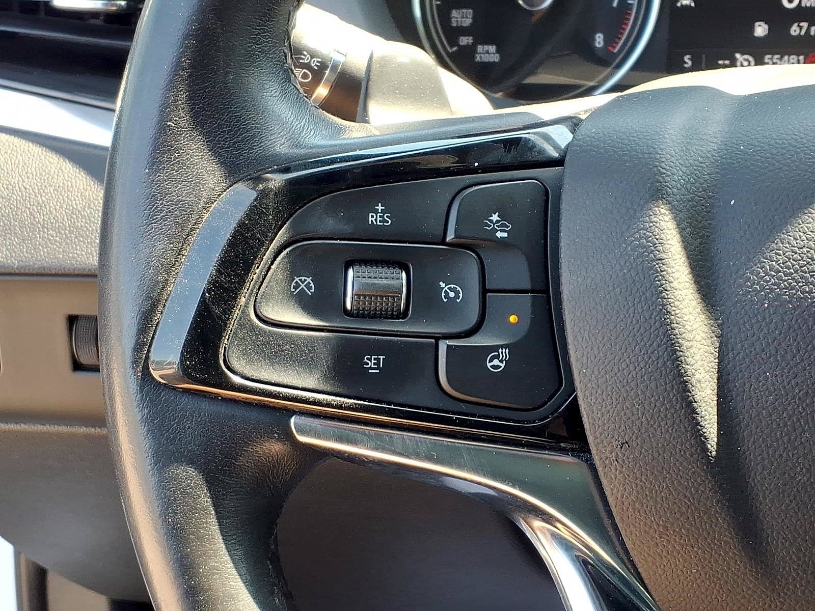 Used 2023 Summit White Buick Essence image 11