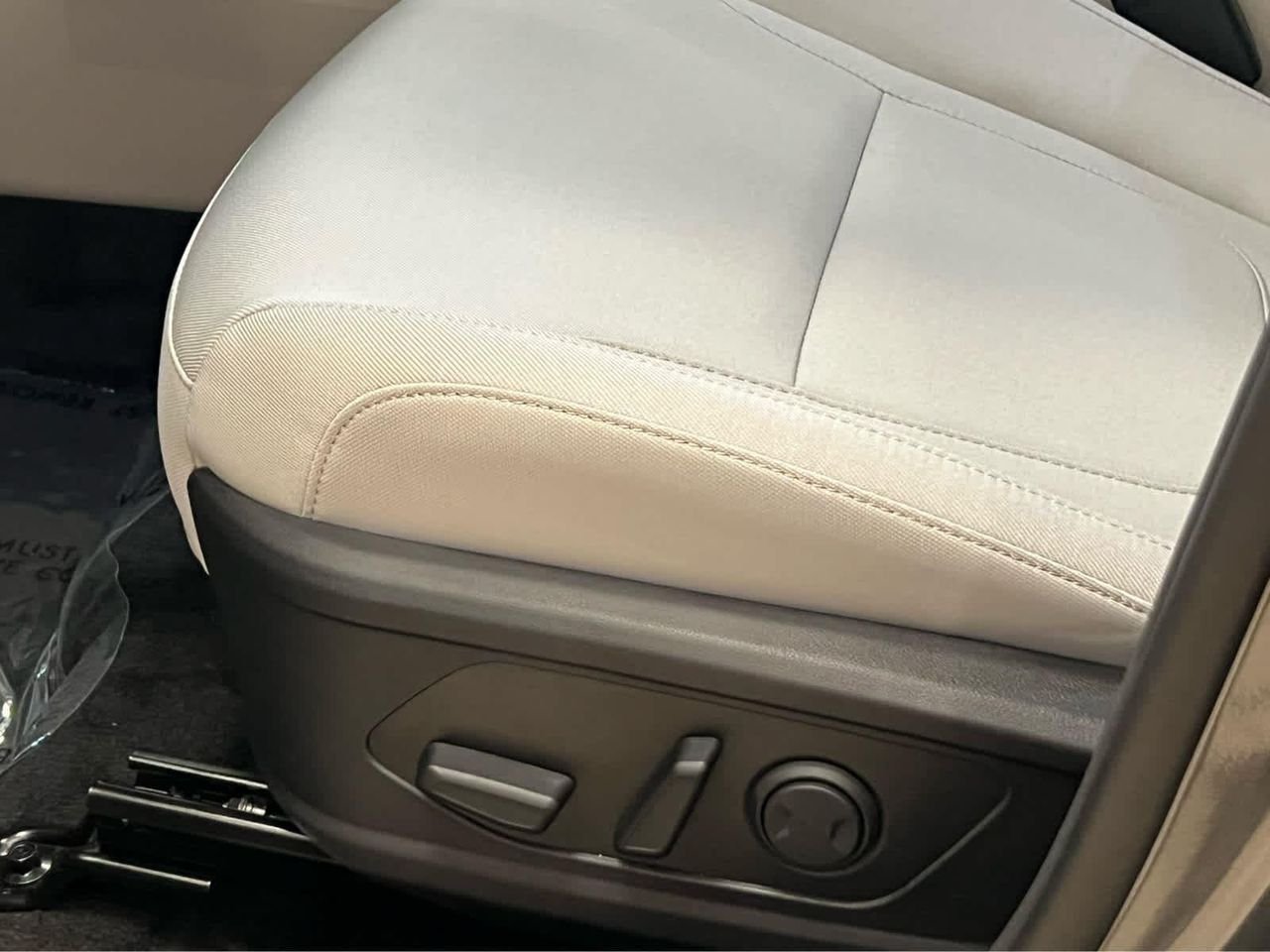 New 2026 Amazon Gray Hyundai SEL image 30