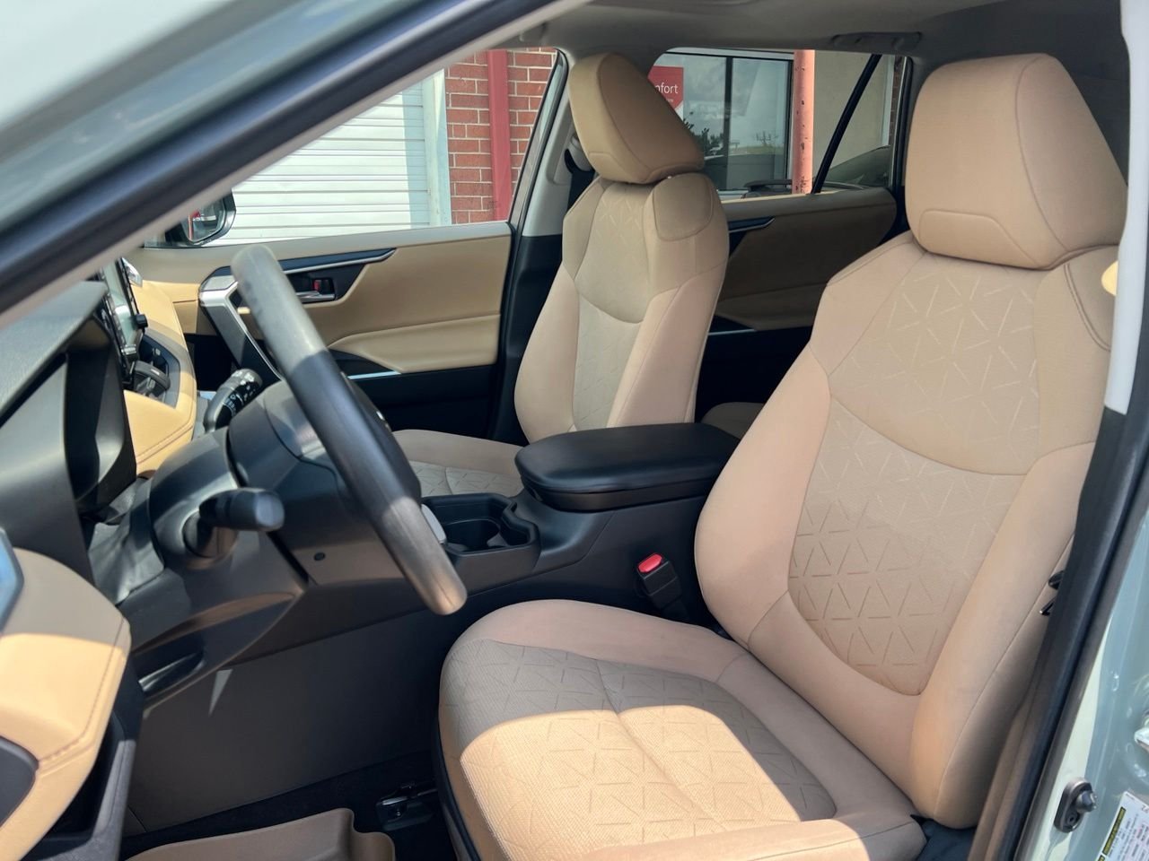 Used 2019 Gray Toyota XLE image 17