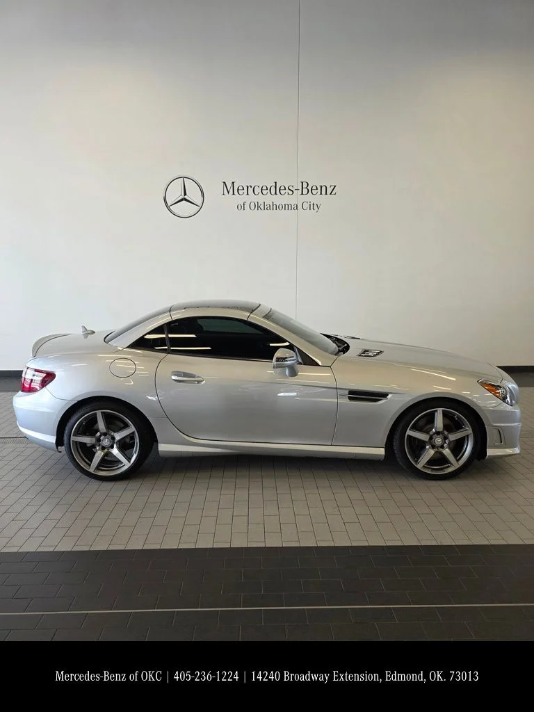 Used 2015 Silver Mercedes-Benz SLK 350 image 5