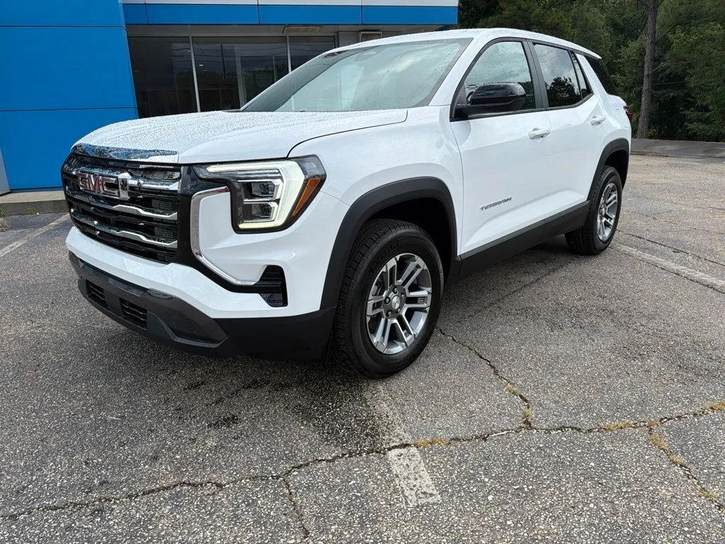 New 2027 Summit White GMC Elevation image 1