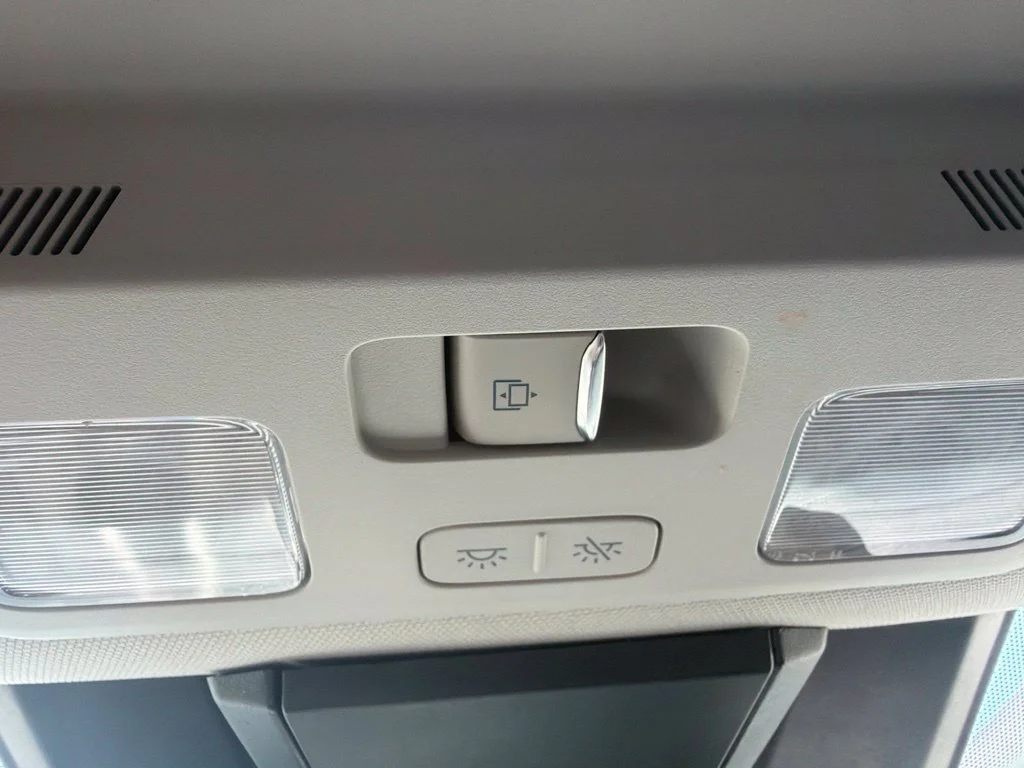 Used 2025 Azure Gray Metallic Ford XLT image 17