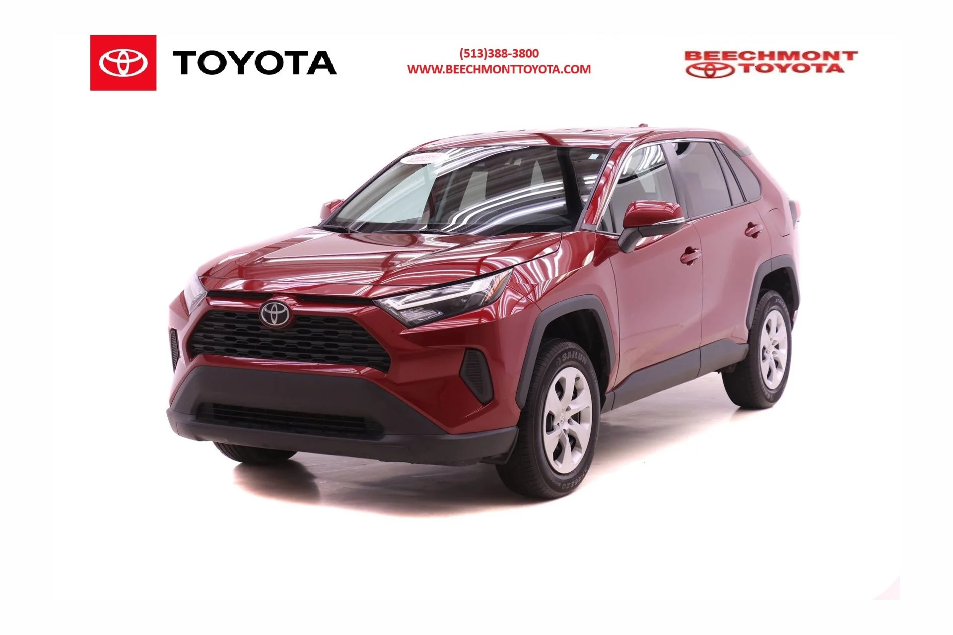 2023 Toyota RAV4 LE FWD's photo