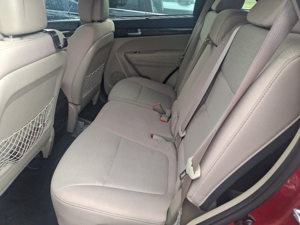 Used 2014 Remington Red Metallic Kia LX image 4