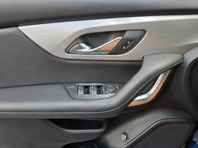 Used 2022 Blue Chevrolet LT image 19