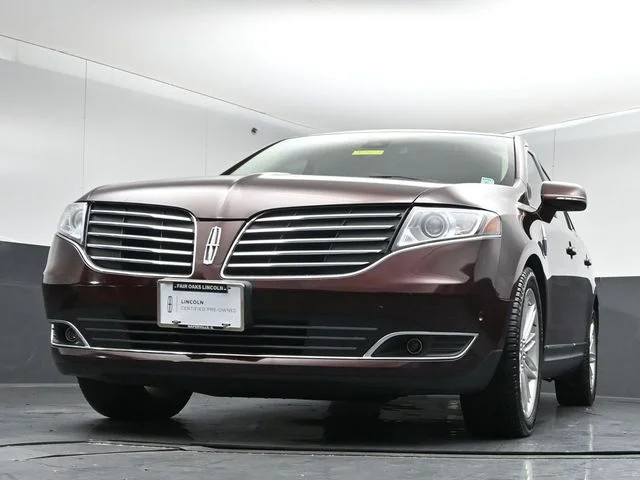 Used 2019 Burgundy Velvet Metallic Tinted Clearcoat Lincoln Reserve image 40