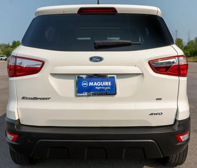 Used 2022 White Ford SE image 7