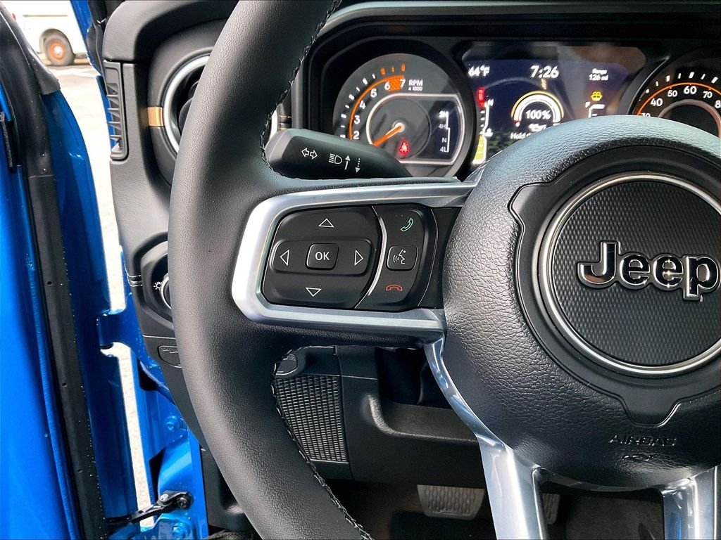 Used 2025 Hydro Blue Pearl Coat Jeep Sahara image 23