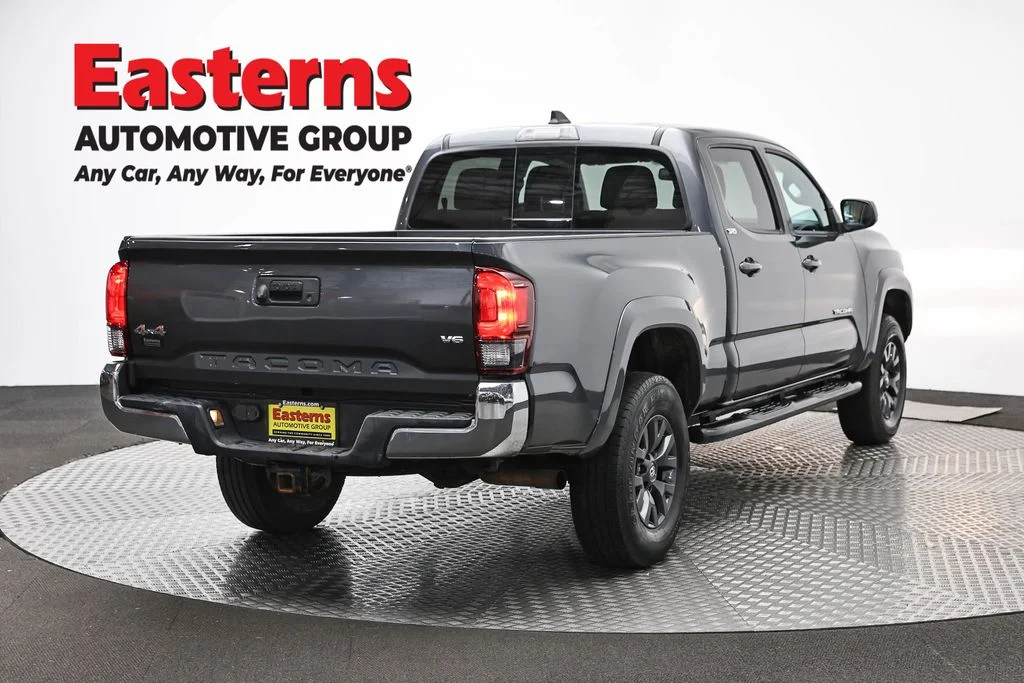 Used 2020 Gray Toyota SR5 image 5