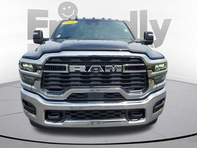 New 2026 Diamond Black Crystal Pearl-Coat Exterior Paint RAM Tradesman image 8