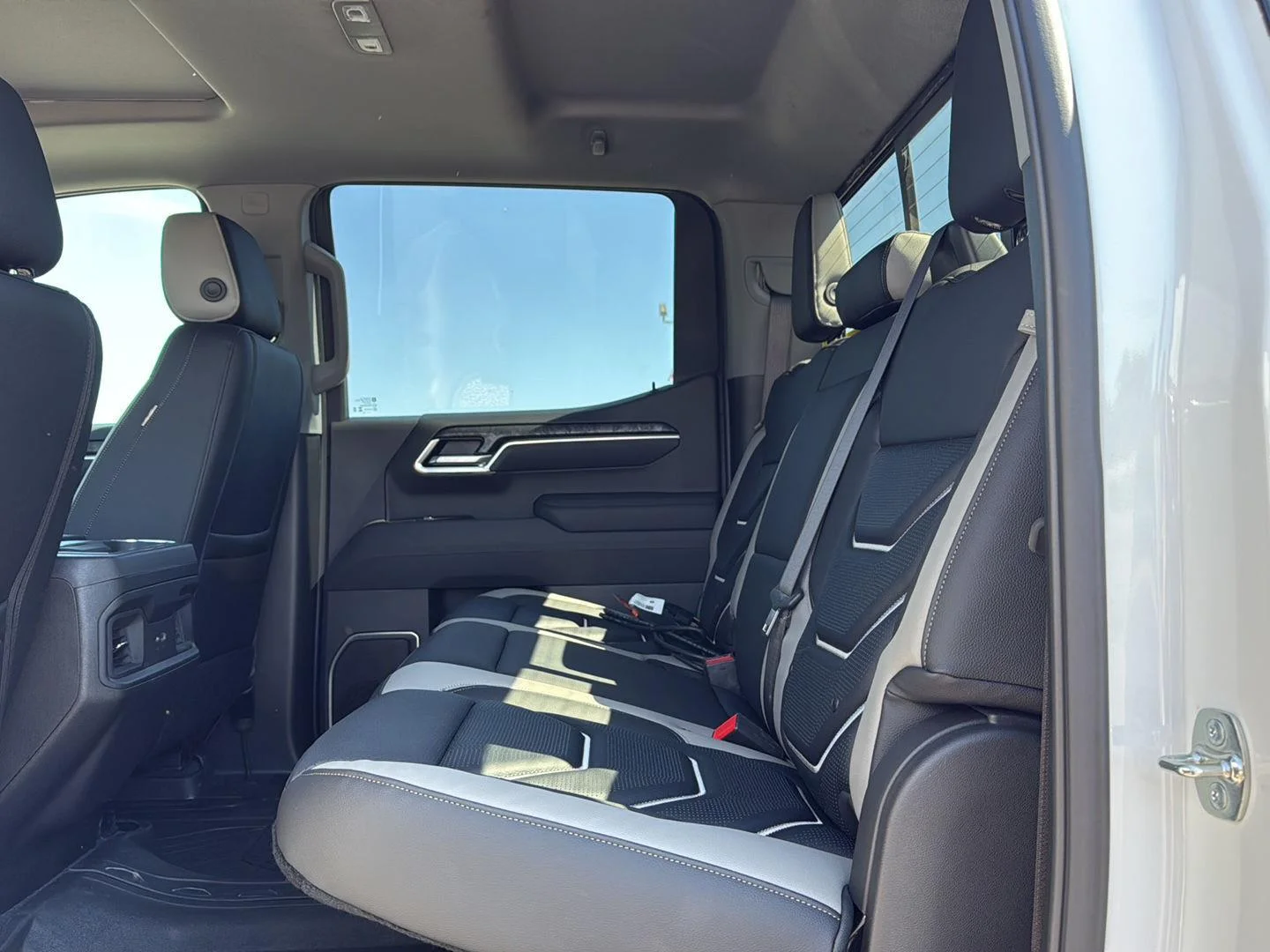 2026 Chevrolet Silverado 1500 RST - Photo 11