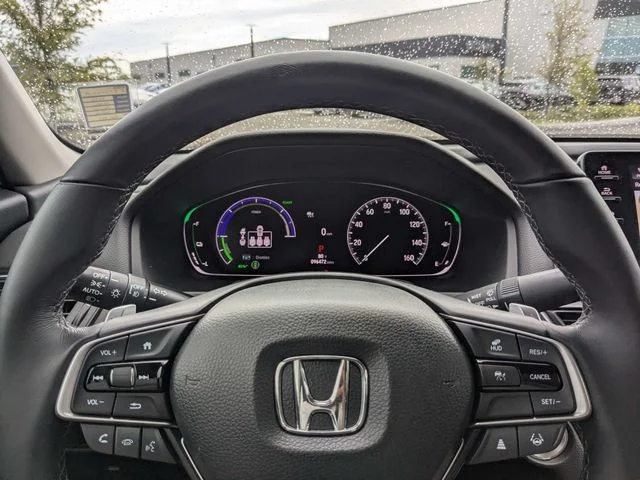 Used 2022 White Honda Touring image 27