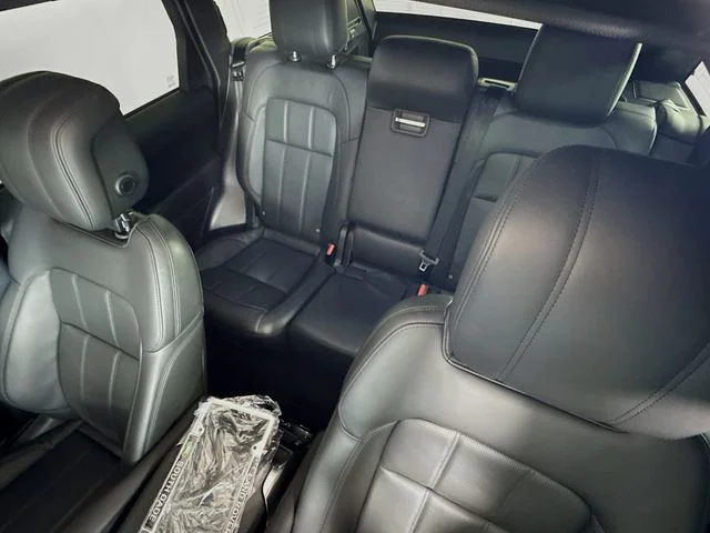 Used 2021 Black Land Rover HSE Silver Edition image 14