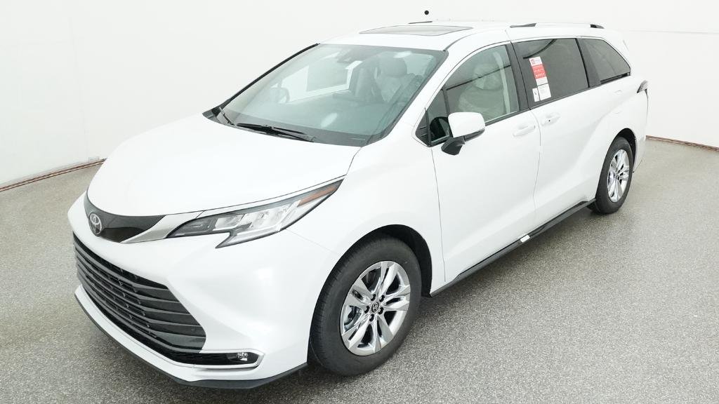 2026 Toyota Sienna Limited 7-Passenger Hybrid FWD's photo