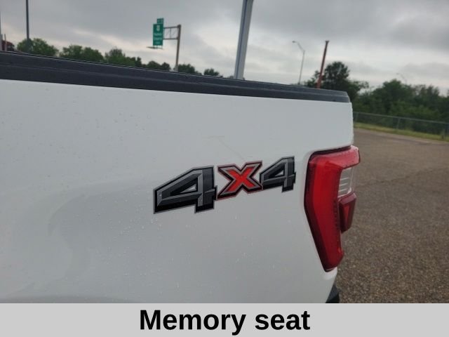 Used 2023 White Ford Lariat image 7