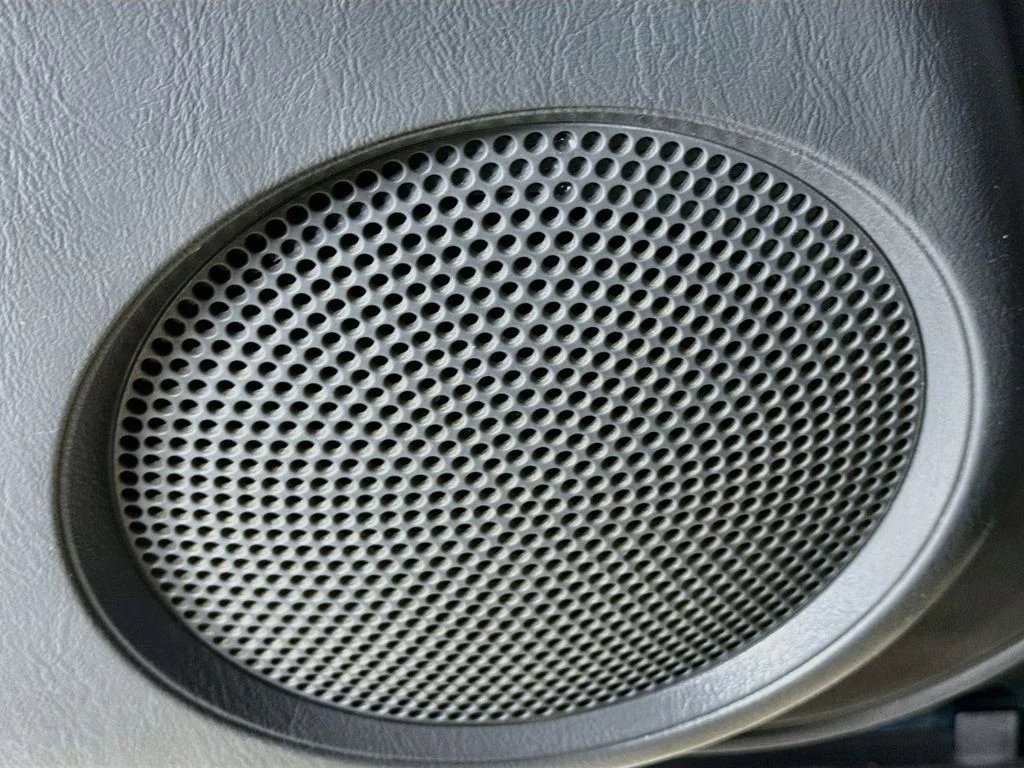 Used 1997  Toyota Base image 19