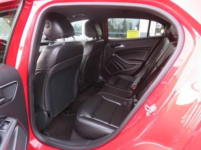 Used 2020 Jupiter Red Mercedes-Benz GLA 250 image 18