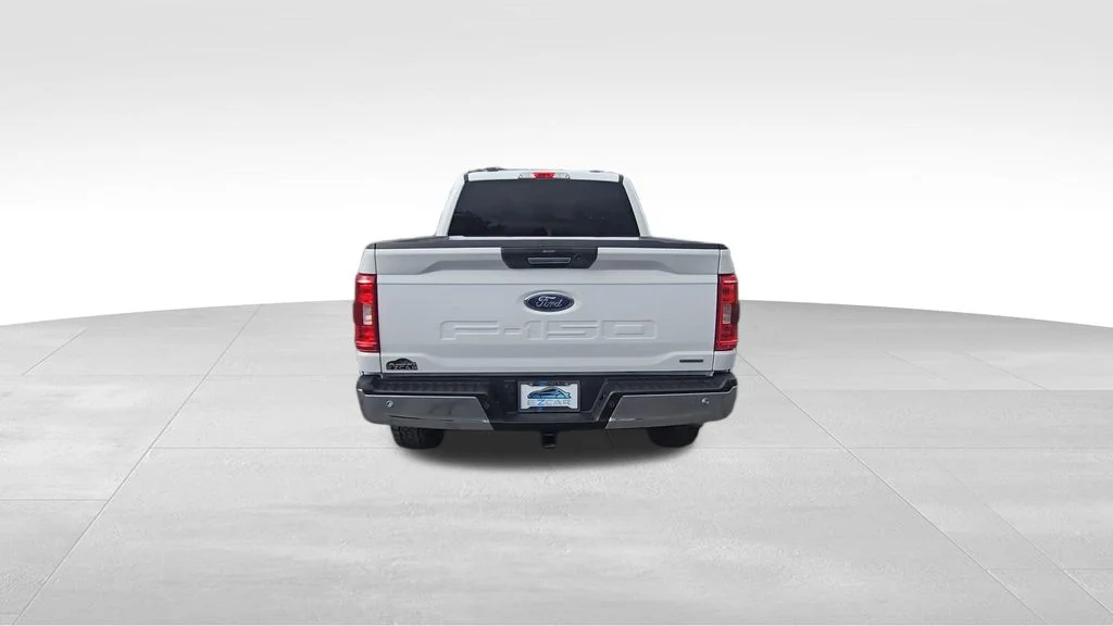 Used 2021 Oxford White Ford XLT image 7