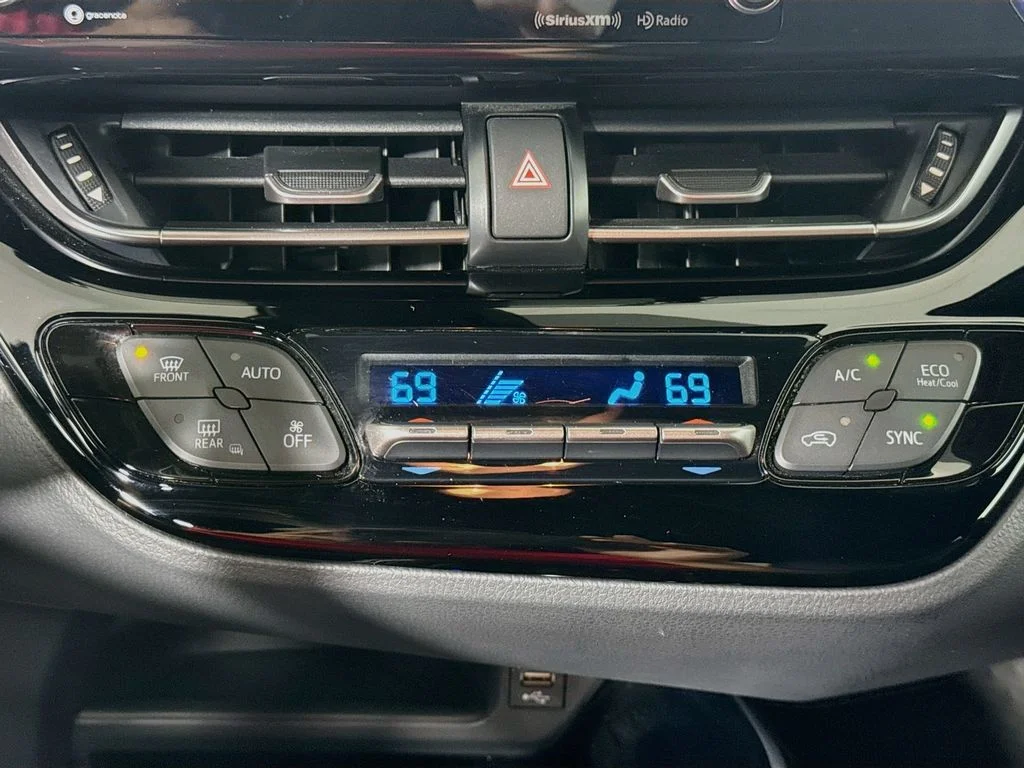 Used 2022 Wind Chill Pearl Toyota XLE image 15