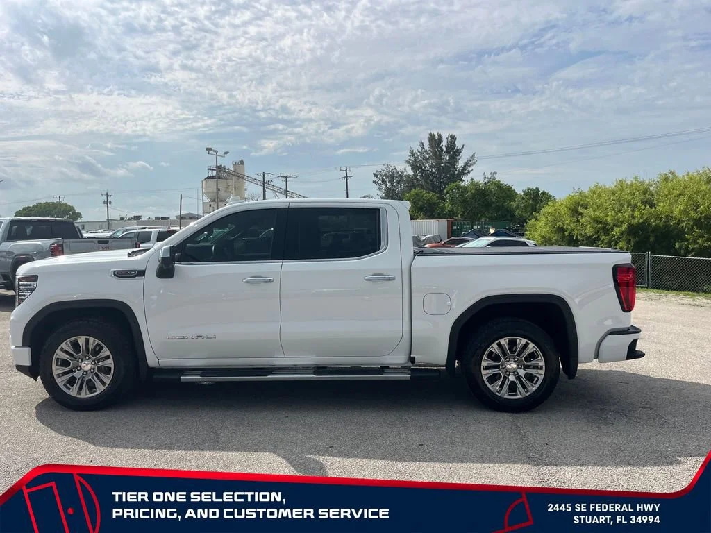 Used 2024 Summit White GMC Denali image 4