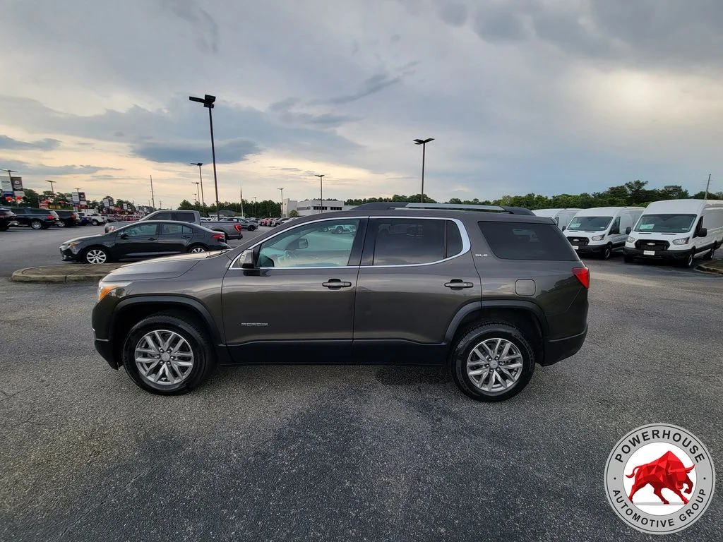 Used 2019 Gray GMC SLE-2 image 2