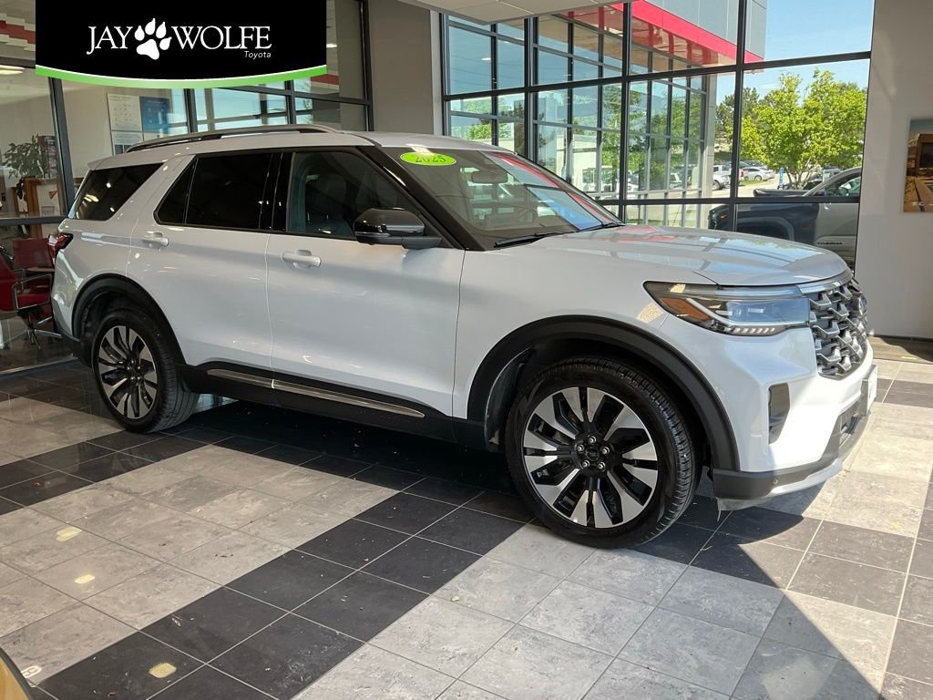 2025 Ford Explorer Platinum 4WD (PL535)'s photo