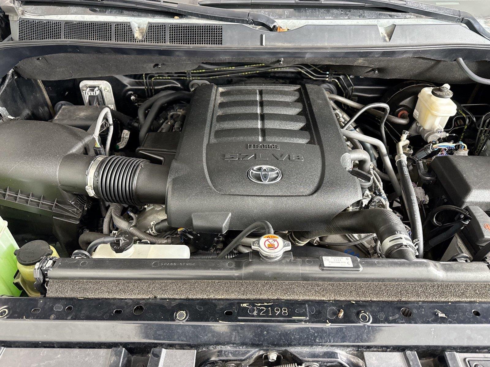 Used 2020 Midnight Black Metallic Toyota SR5 image 39