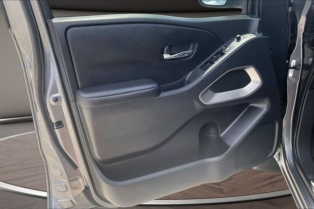 Used 2025 Gray Nissan SV image 21