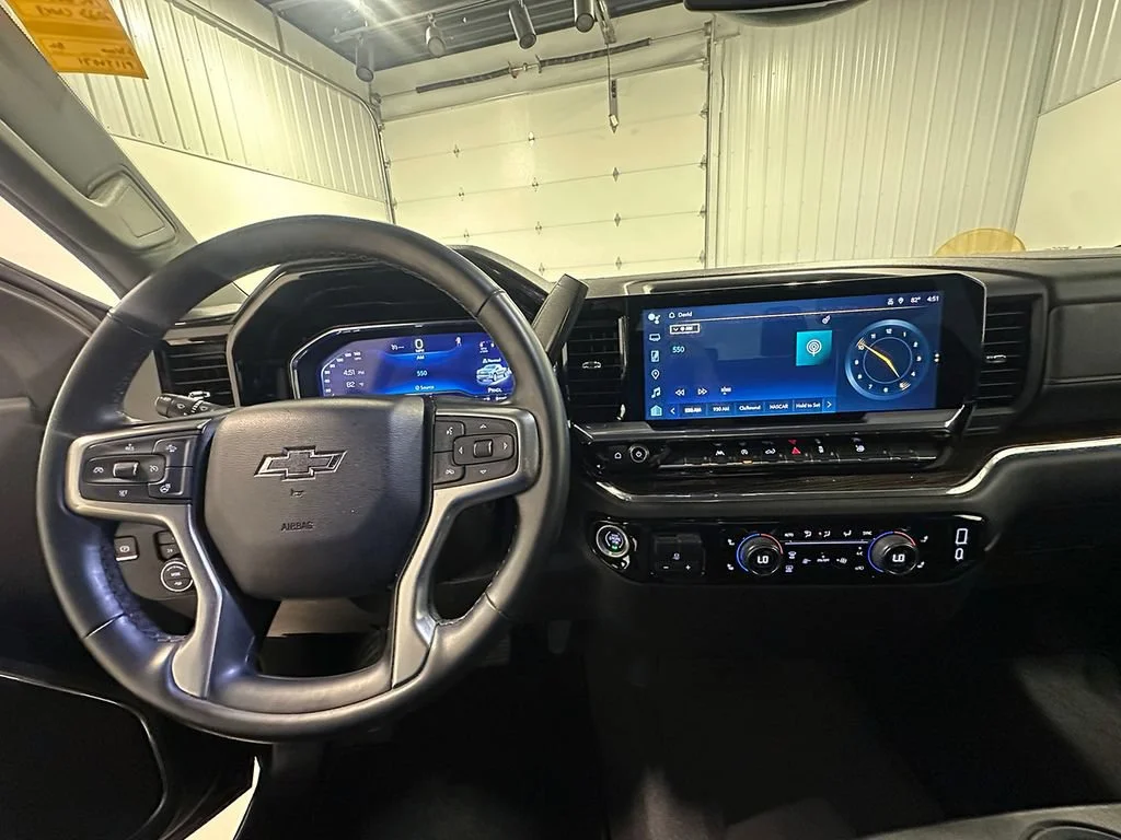 Used 2023 BLACK Chevrolet RST image 39