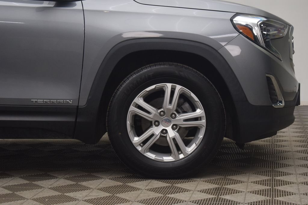 Used 2020 Gray GMC SLE image 22