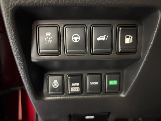Used 2020 Red Nissan SV image 24