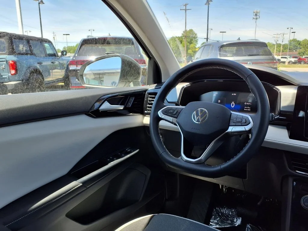 New 2026 Pure White Volkswagen 1.5T S image 21