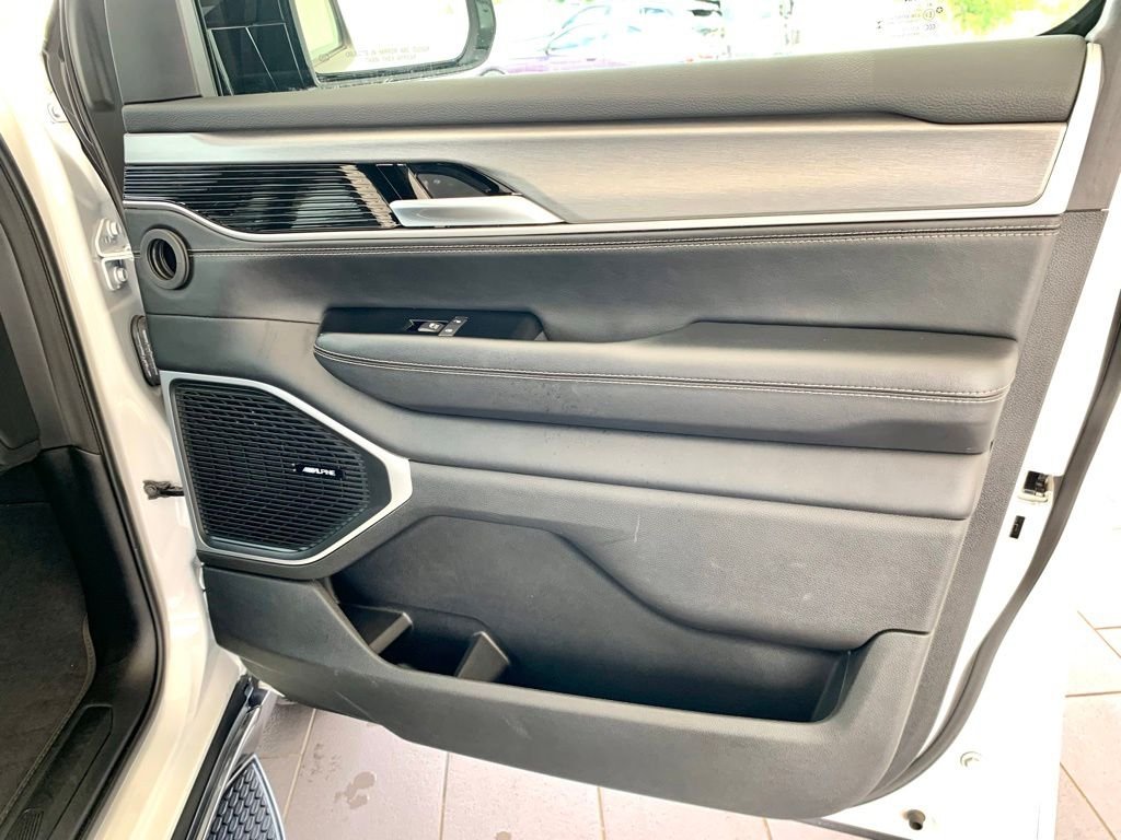 Used 2025 White Jeep Series II image 32