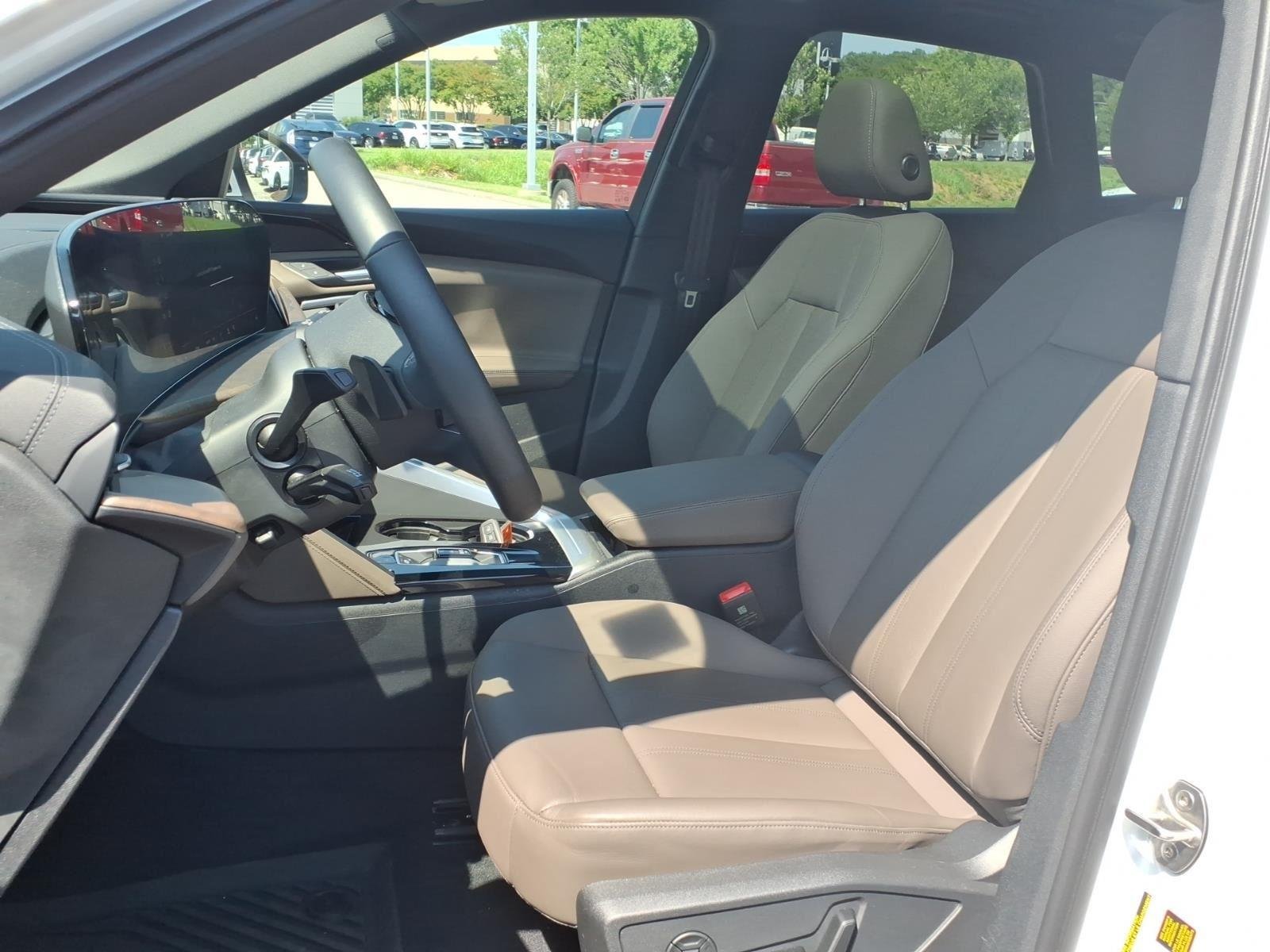 Used 2025 Arkona White Audi Premium image 20