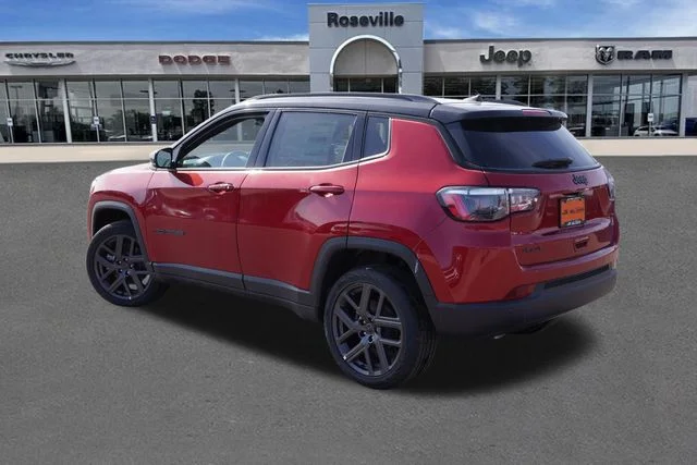New 2026 Red Hot Pearl-Coat Exterior Paint Jeep Limited image 6