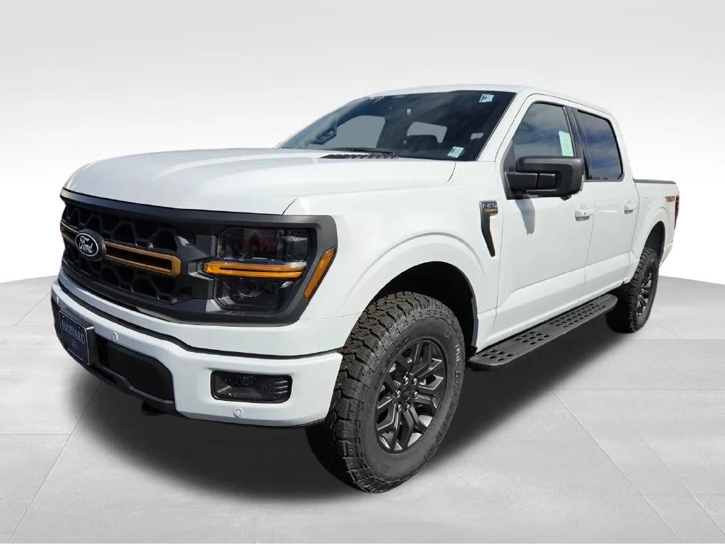 New 2026 Oxford White Ford Tremor® image 2