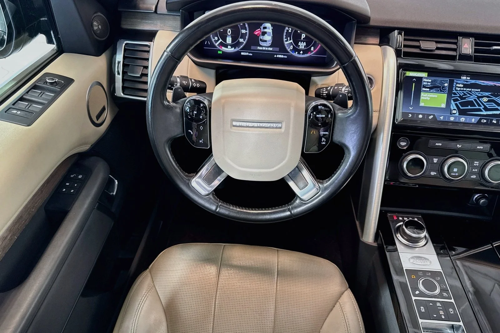 Used 2019 Santorini Black Metallic Land Rover HSE image 20