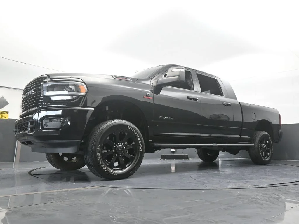 Used 2024 Diamond Black Crystal Pearlcoat Ram Laramie image 59
