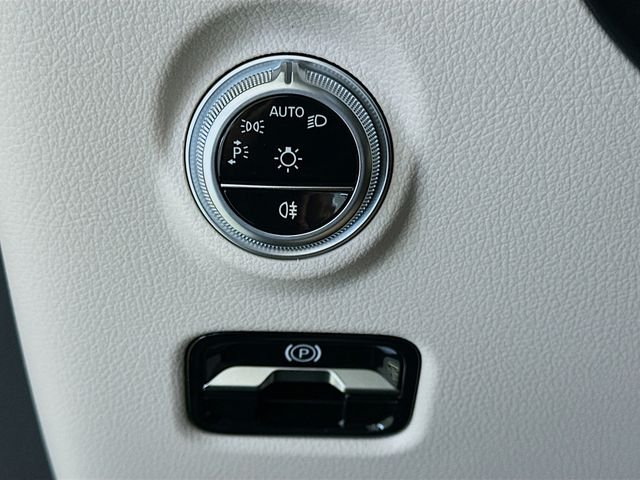 New 2026 Polar White Mercedes-Benz CLE 450 image 10