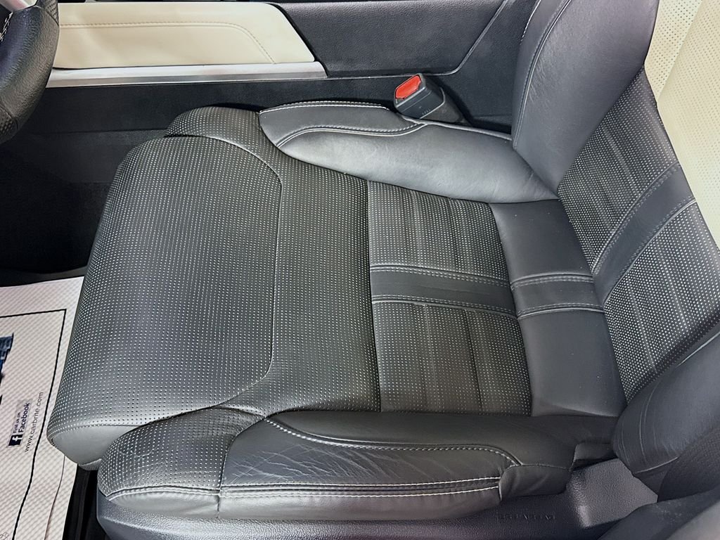 Used 2023 Wind Chill Pearl Toyota Capstone Hybrid image 20