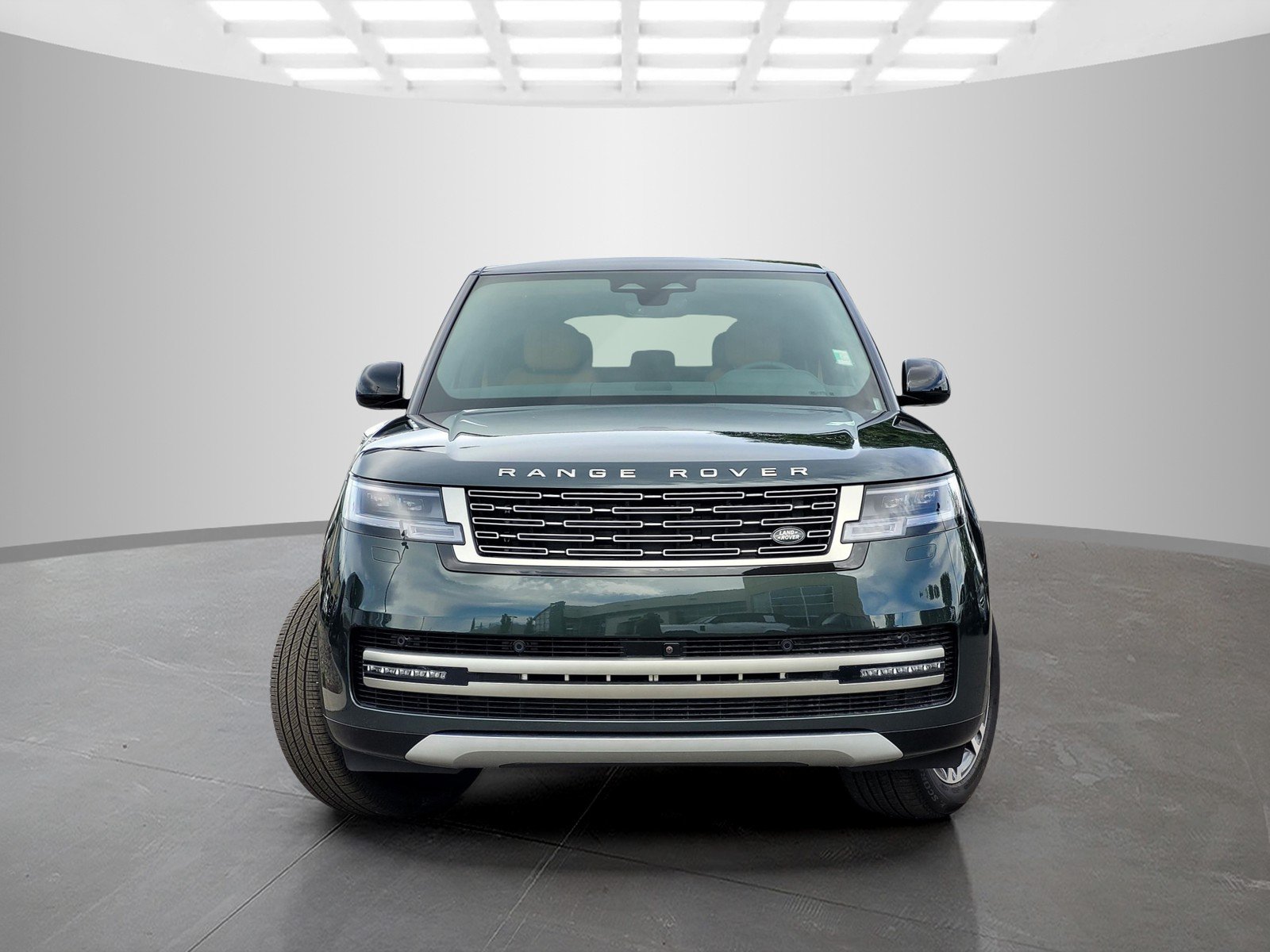 New 2026 Belgravia Green Land Rover SE image 2
