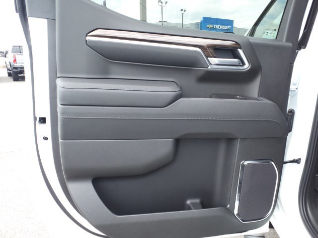 New 2026 Summit White Chevrolet LT Trail Boss image 15