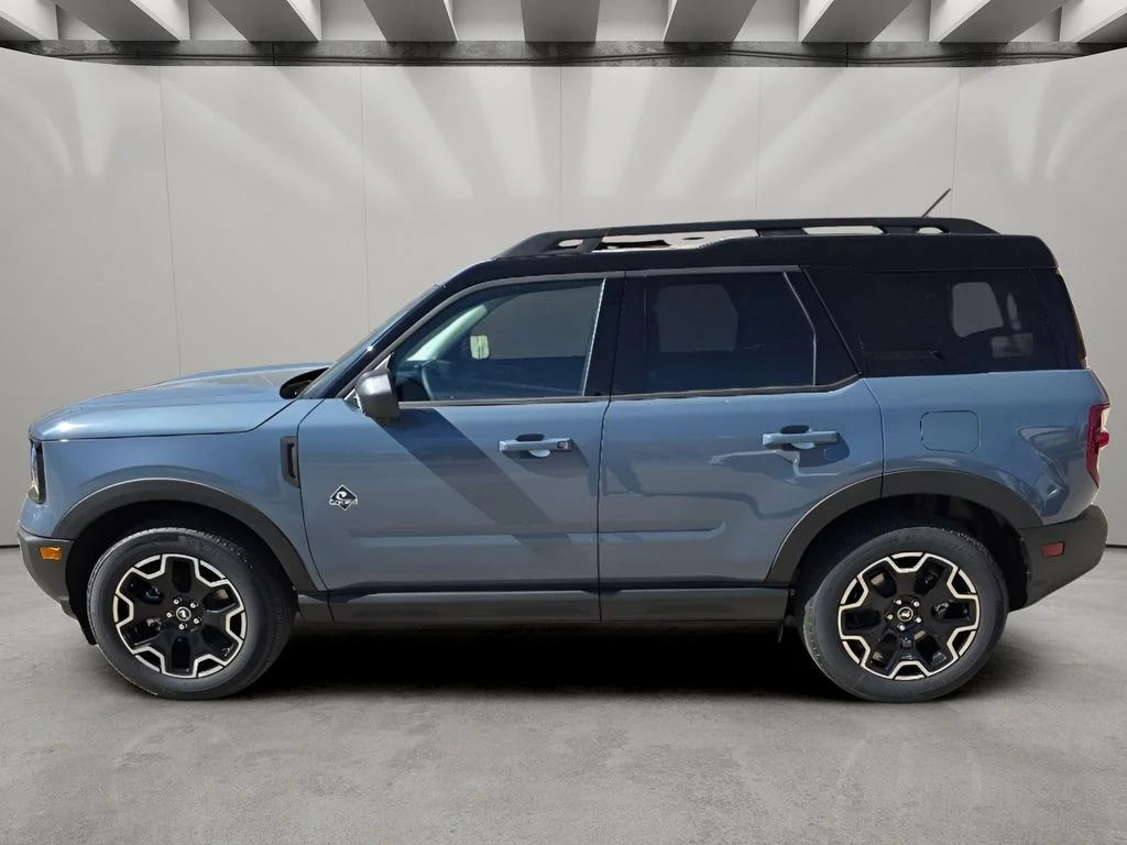 New 2025 Azure Gray Metallic Tri-Coat Ford Outer Banks® image 2
