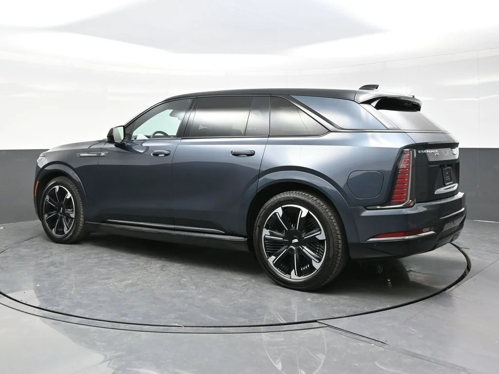 Used 2026 Black Cadillac Premium Sport image 4
