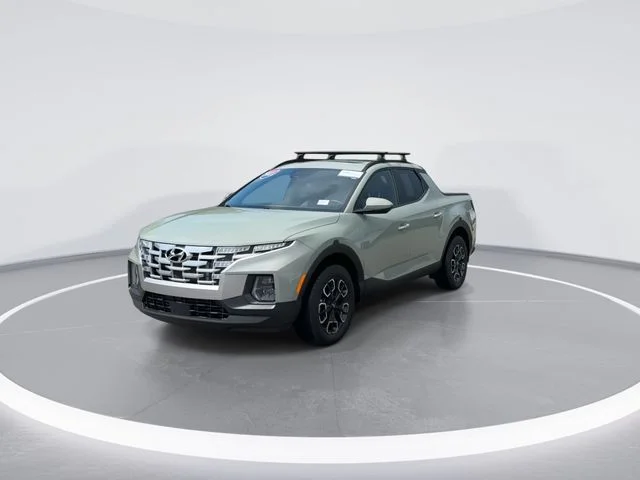 Used 2023 Green Hyundai SEL Premium image 3