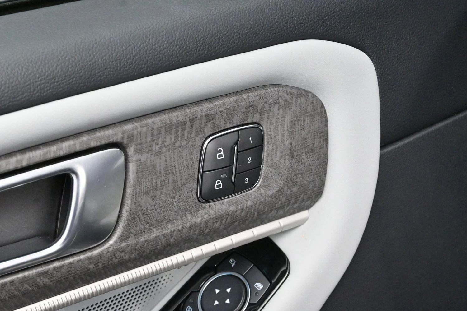 Used 2025 Carbonized Gray Ford Platinum image 10