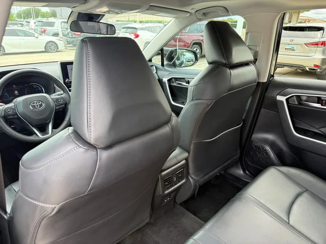 Certified Used 2024  Toyota XLE Premium image 24