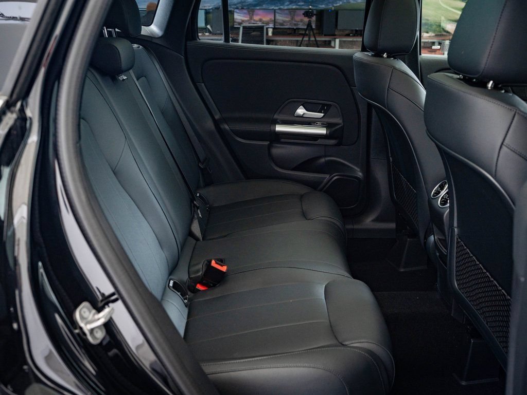 New 2026 Night Black Mercedes-Benz GLA 250 image 36